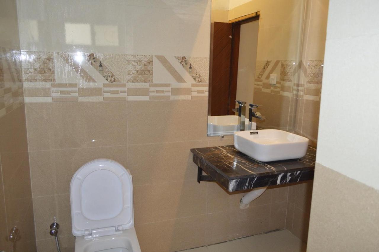 Rose Valet Guest House Islamabad Bagian luar foto